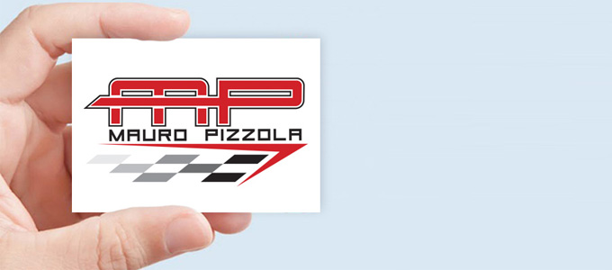 Idee-e-Soluzioni-ha-realizzato-il-logo-del-pilota-Mauro-Pizzola